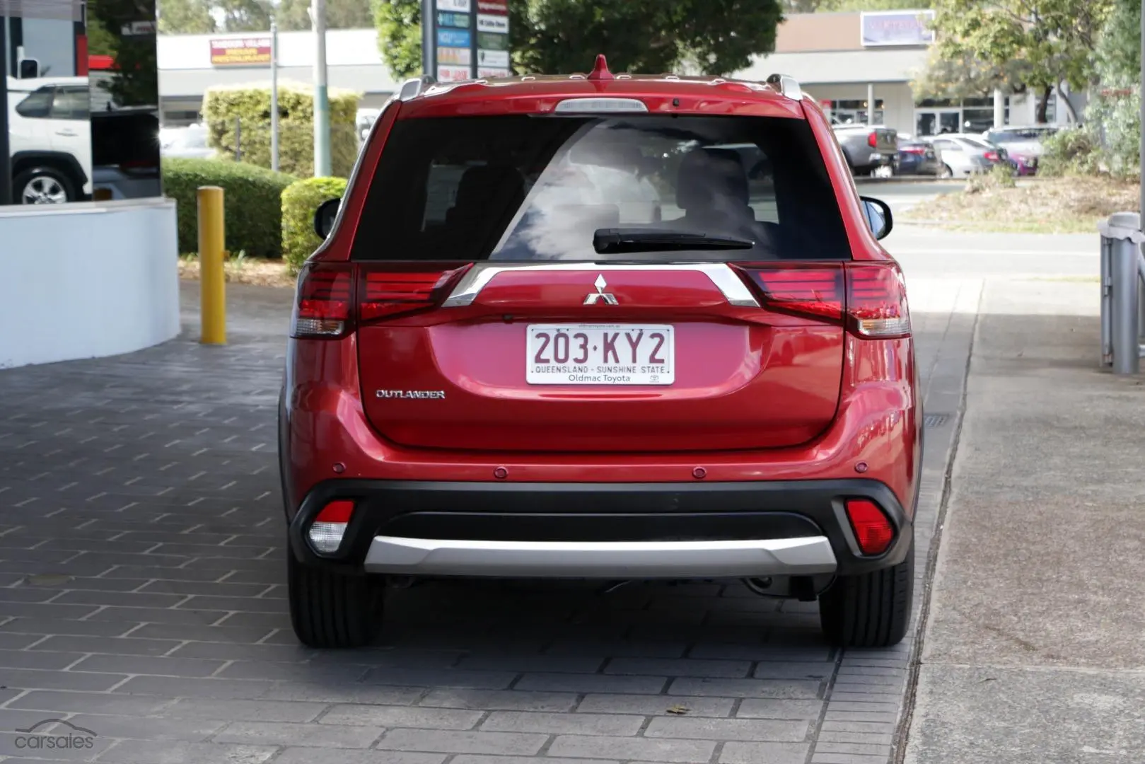 2018 Mitsubishi Outlander Image 4