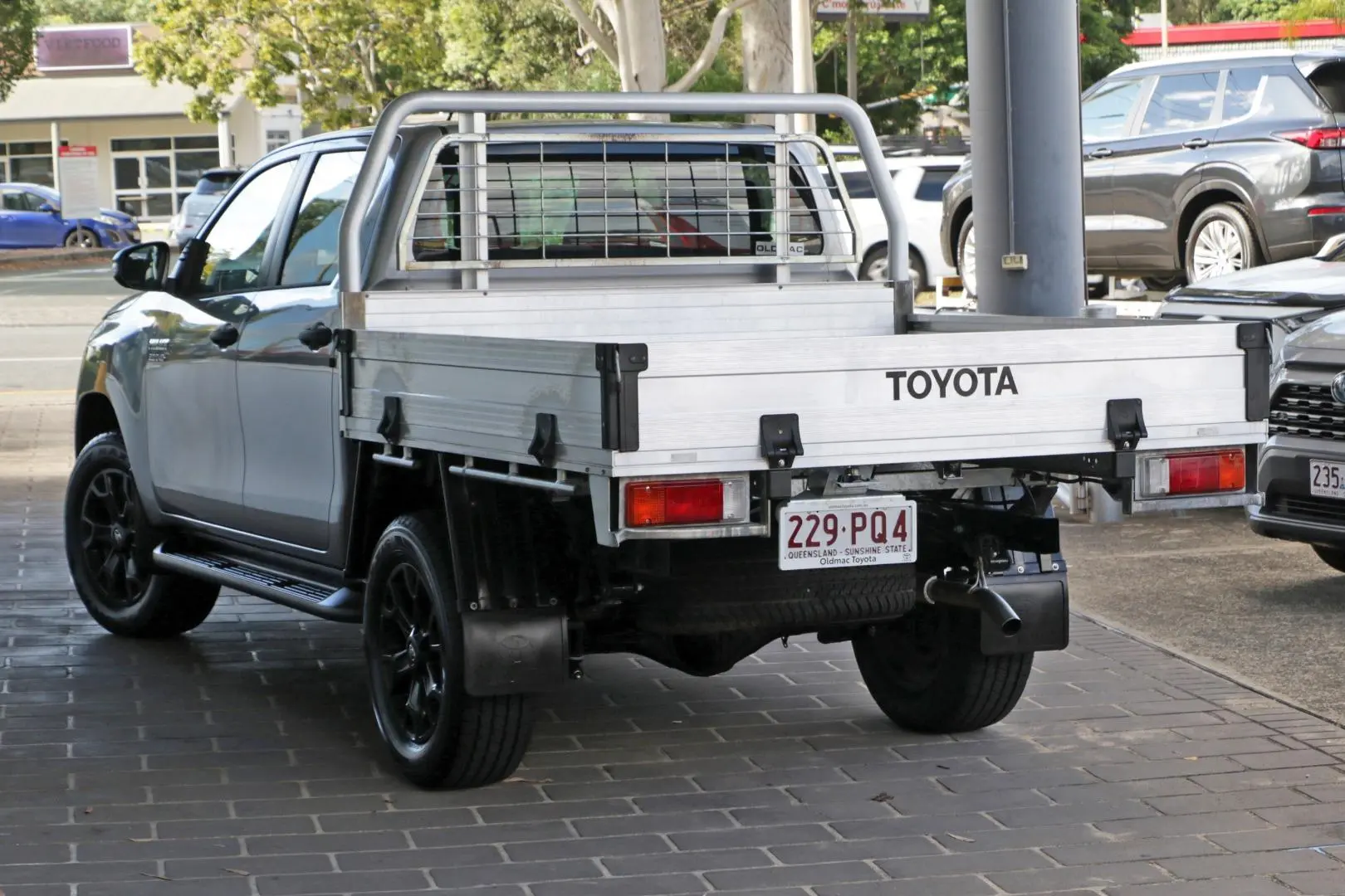 2018 Toyota Hilux Gallery Image 2