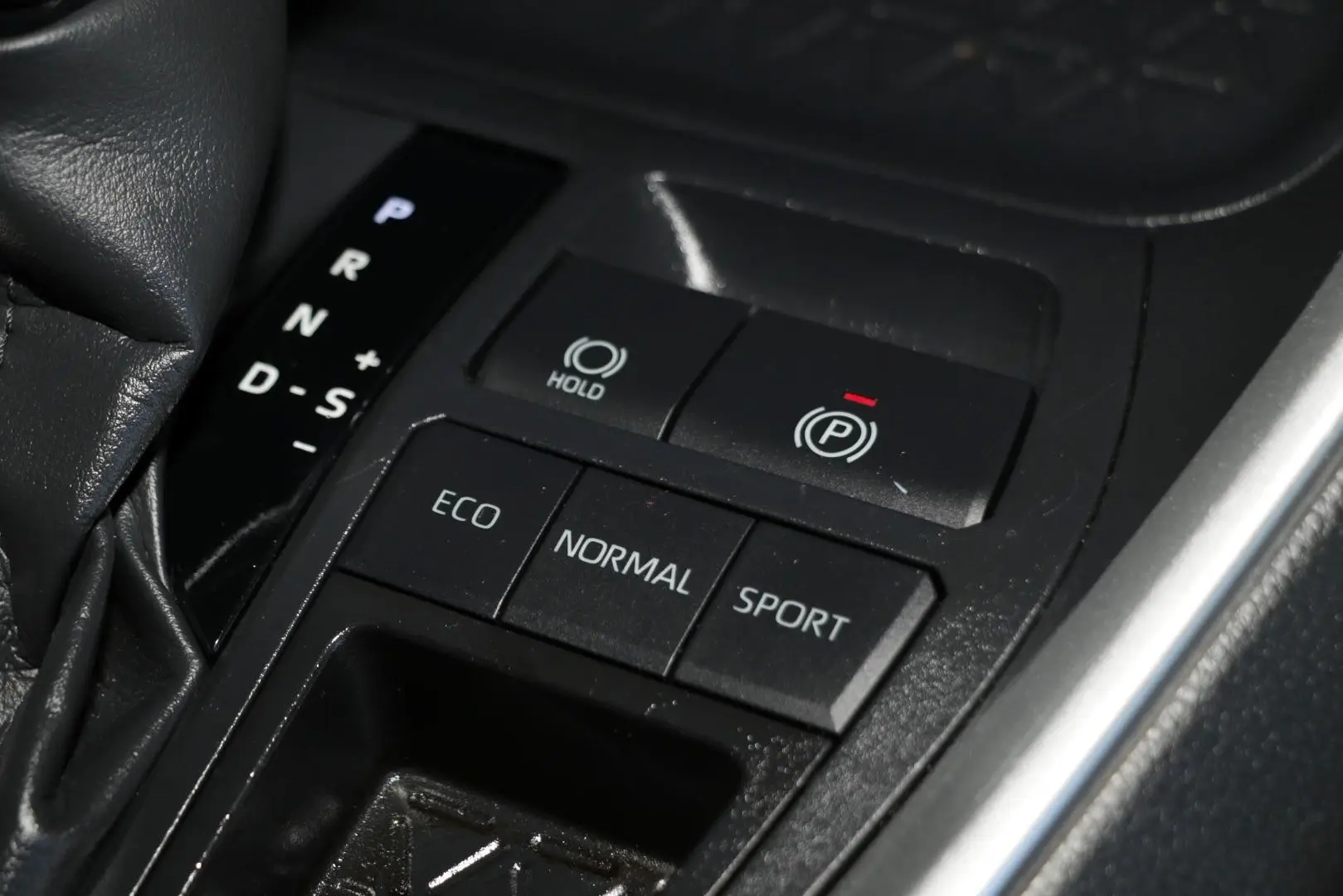 2023 Toyota RAV4 Gallery Image 16