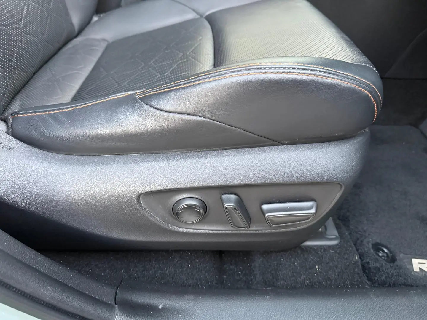 2020 Toyota RAV4 Gallery Image 18