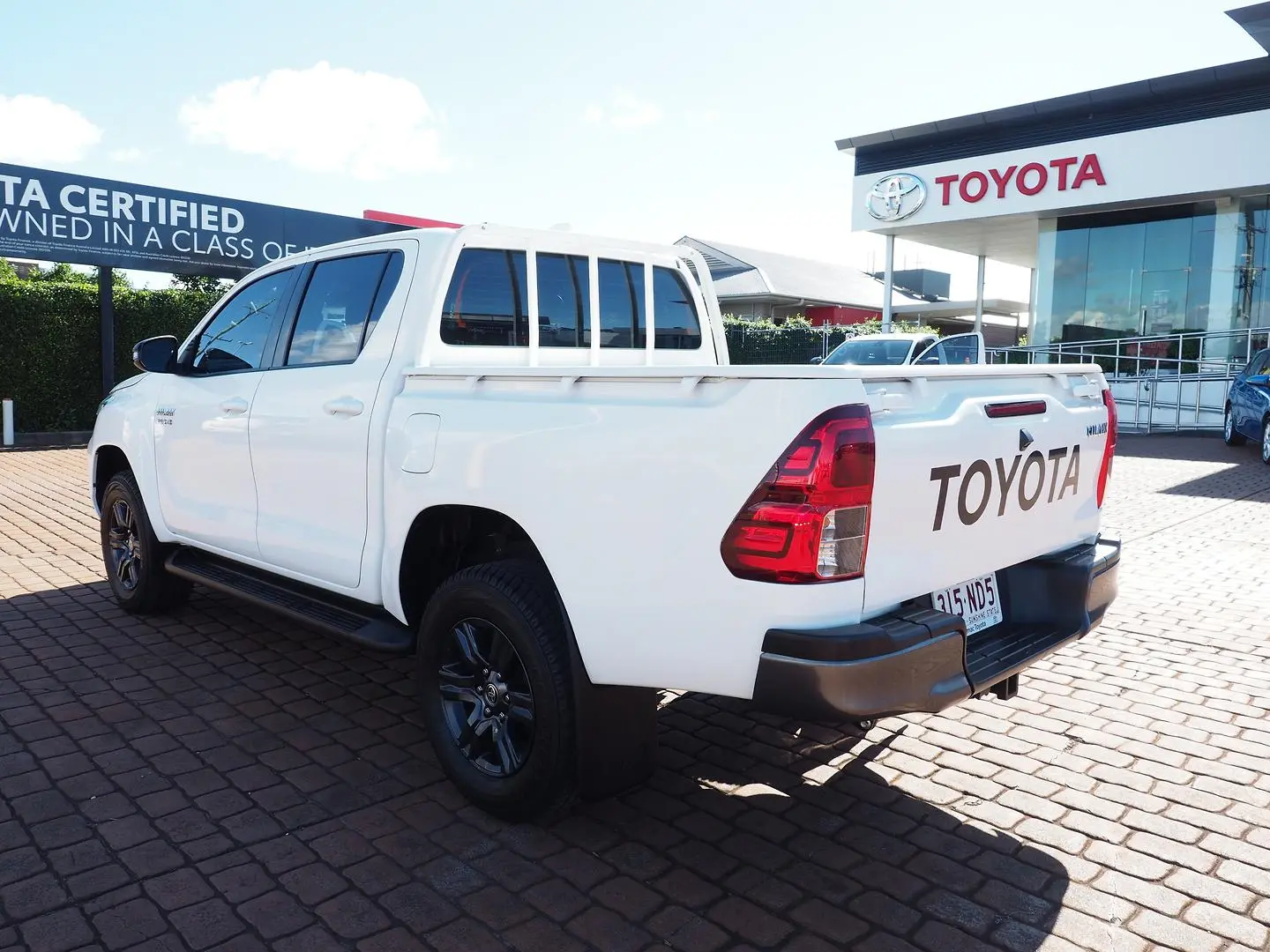 2022 Toyota Hilux Gallery Image 7