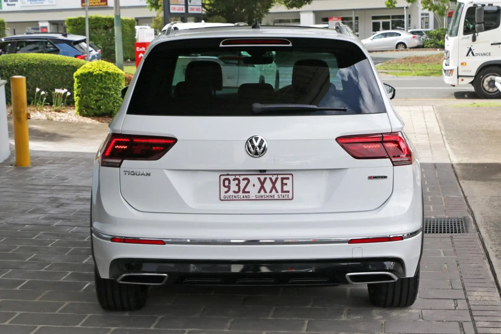 2018 Volkswagen Tiguan Gallery Image 4