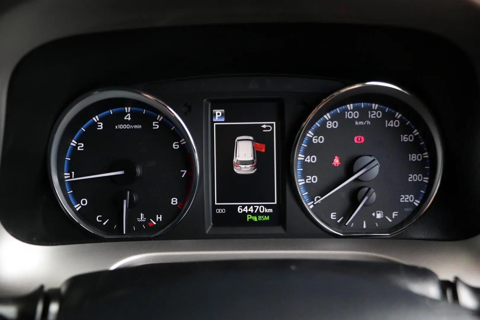 2017 Toyota RAV4 Gallery Image 12