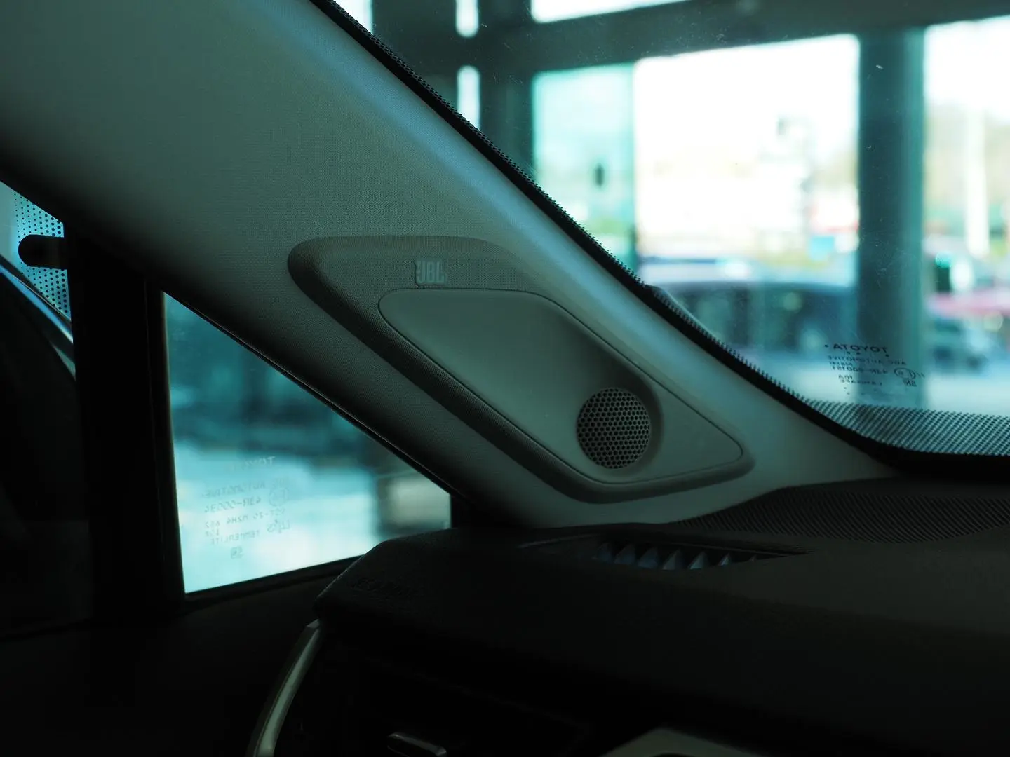 2021 Toyota RAV4 Gallery Image 24