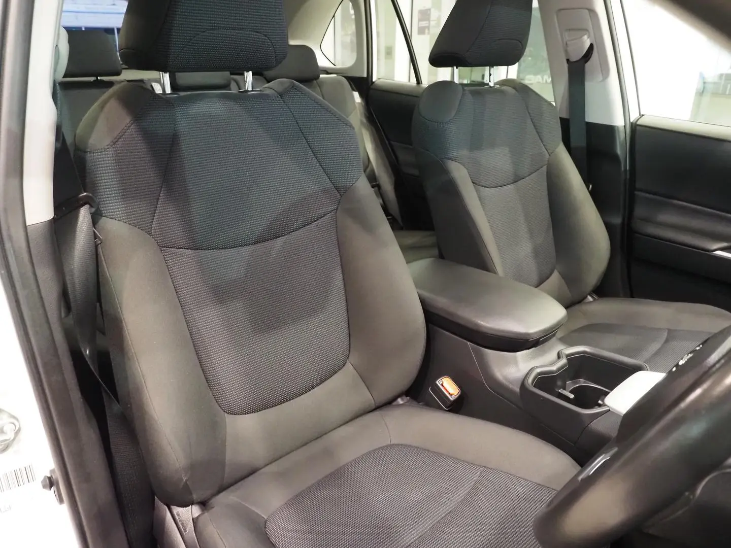 2024 Toyota RAV4 Gallery Image 16