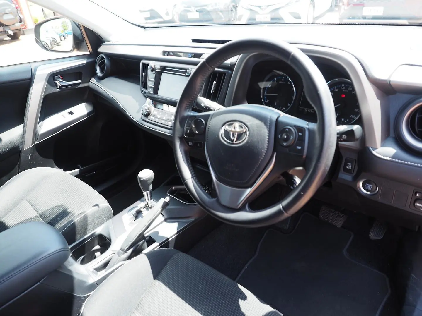 2016 Toyota RAV4 Image 23