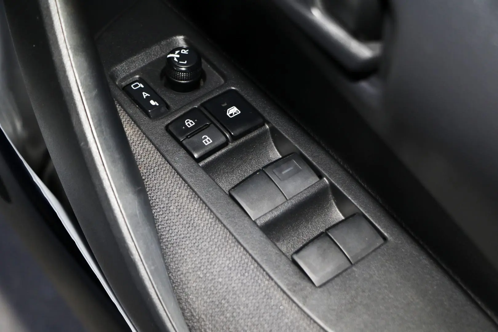 2023 Toyota Corolla Gallery Image 17