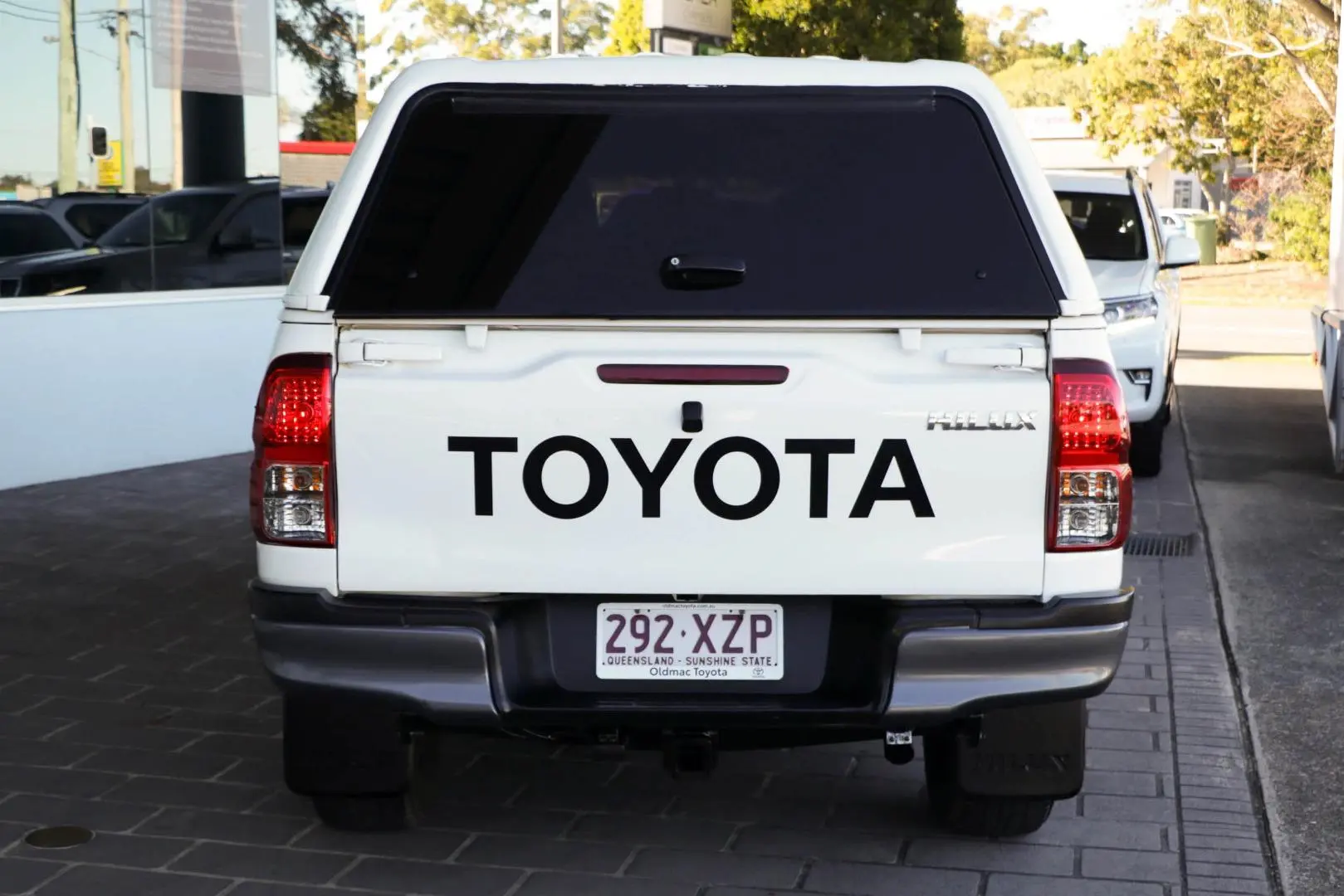2017 Toyota Hilux Gallery Image 4