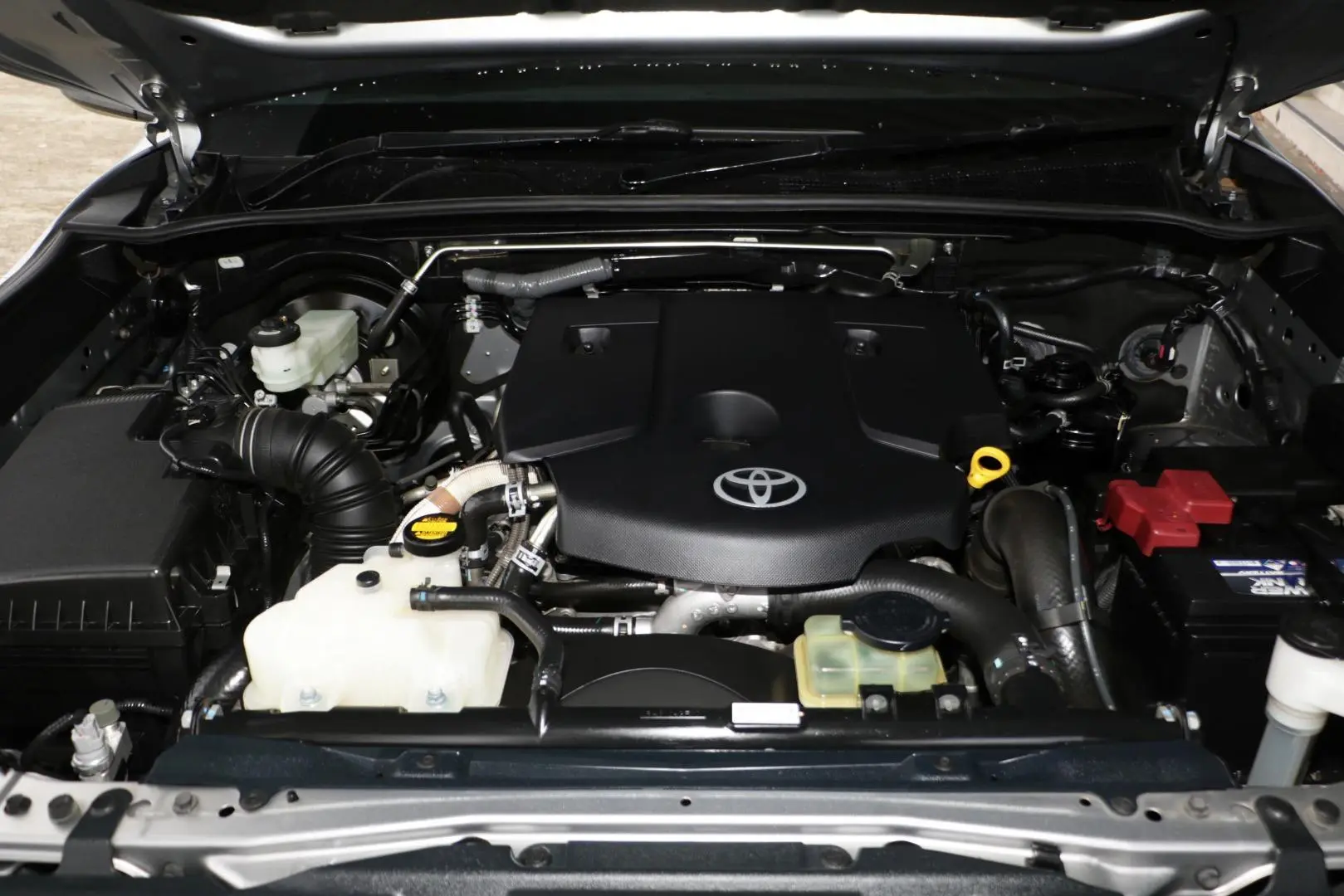 2015 Toyota Fortuner Gallery Image 18