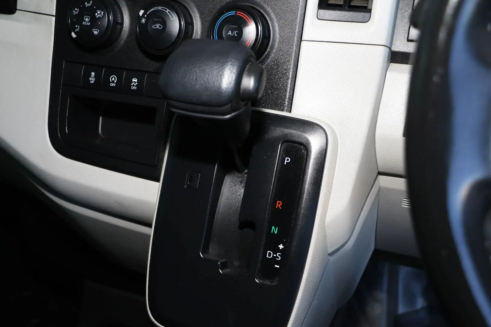 2021 Toyota Hiace Gallery Image 12