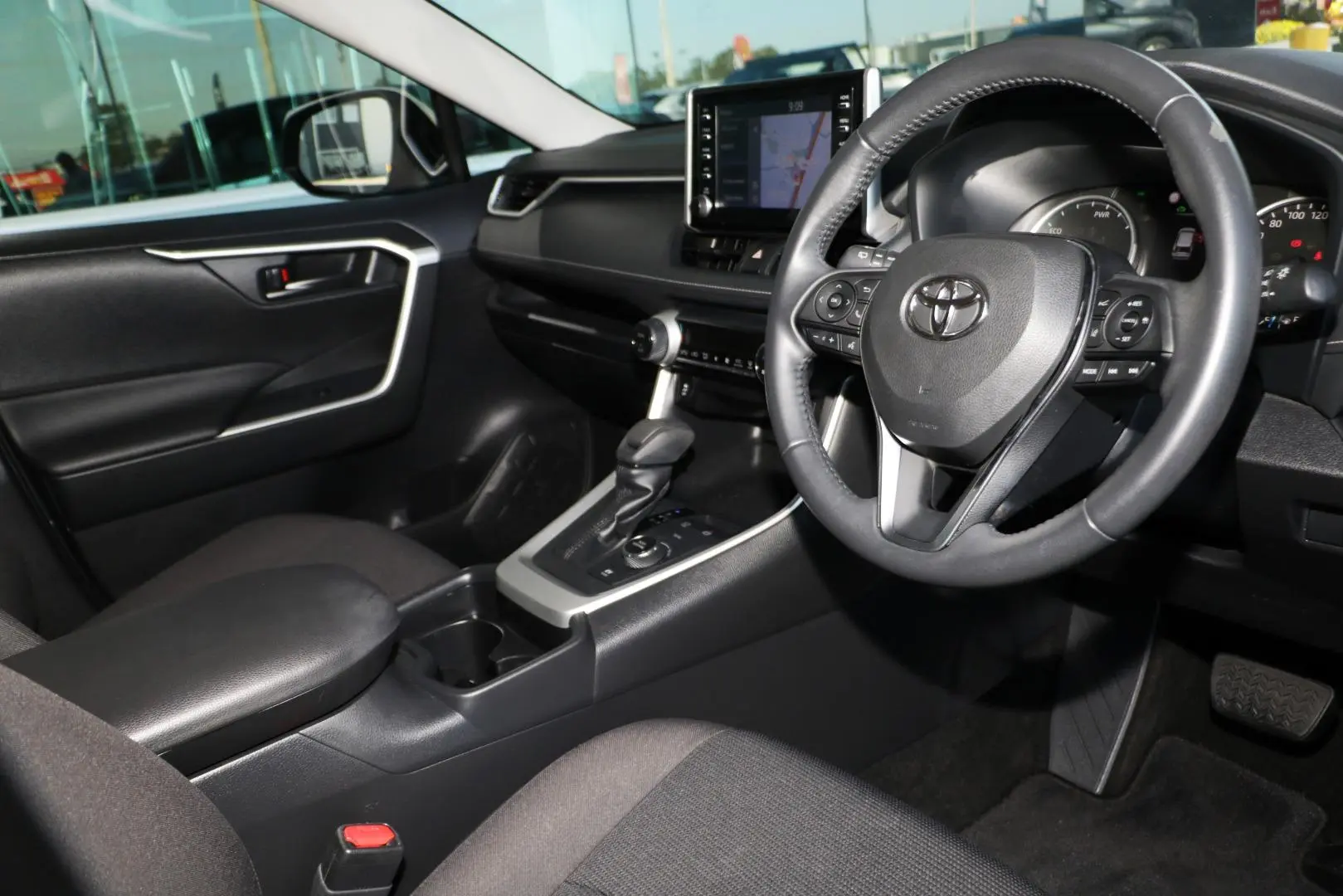 2021 Toyota RAV4 Gallery Image 6