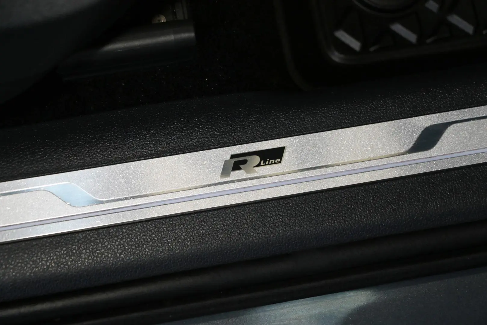 2018 Volkswagen Tiguan Gallery Image 25