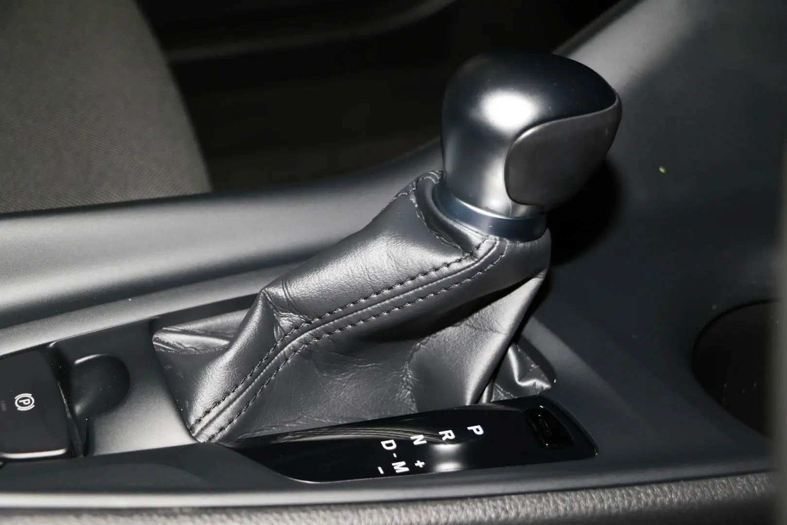 2023 Toyota C-HR Gallery Image 13