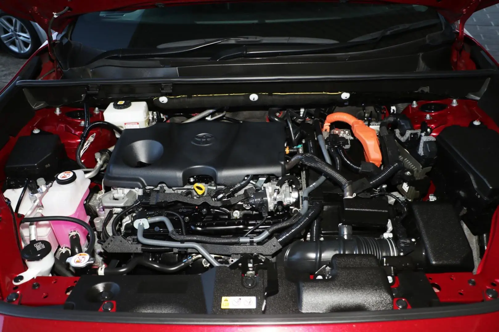 2025 Toyota RAV4 Gallery Image 20