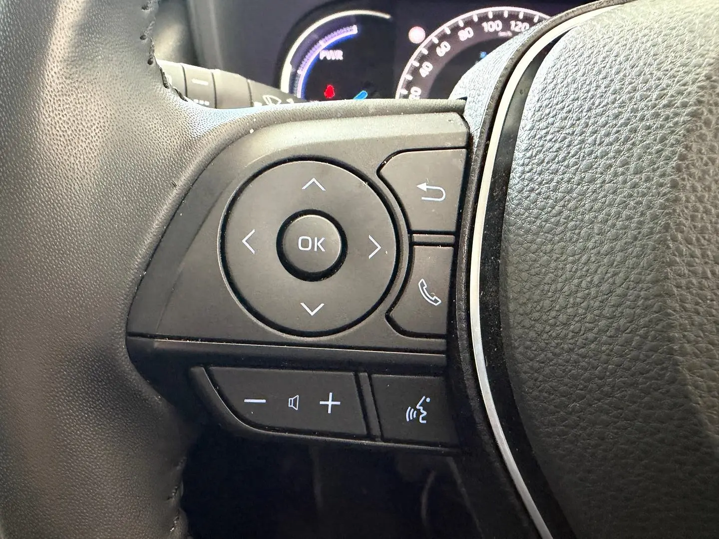 2019 Toyota RAV4 Gallery Image 16