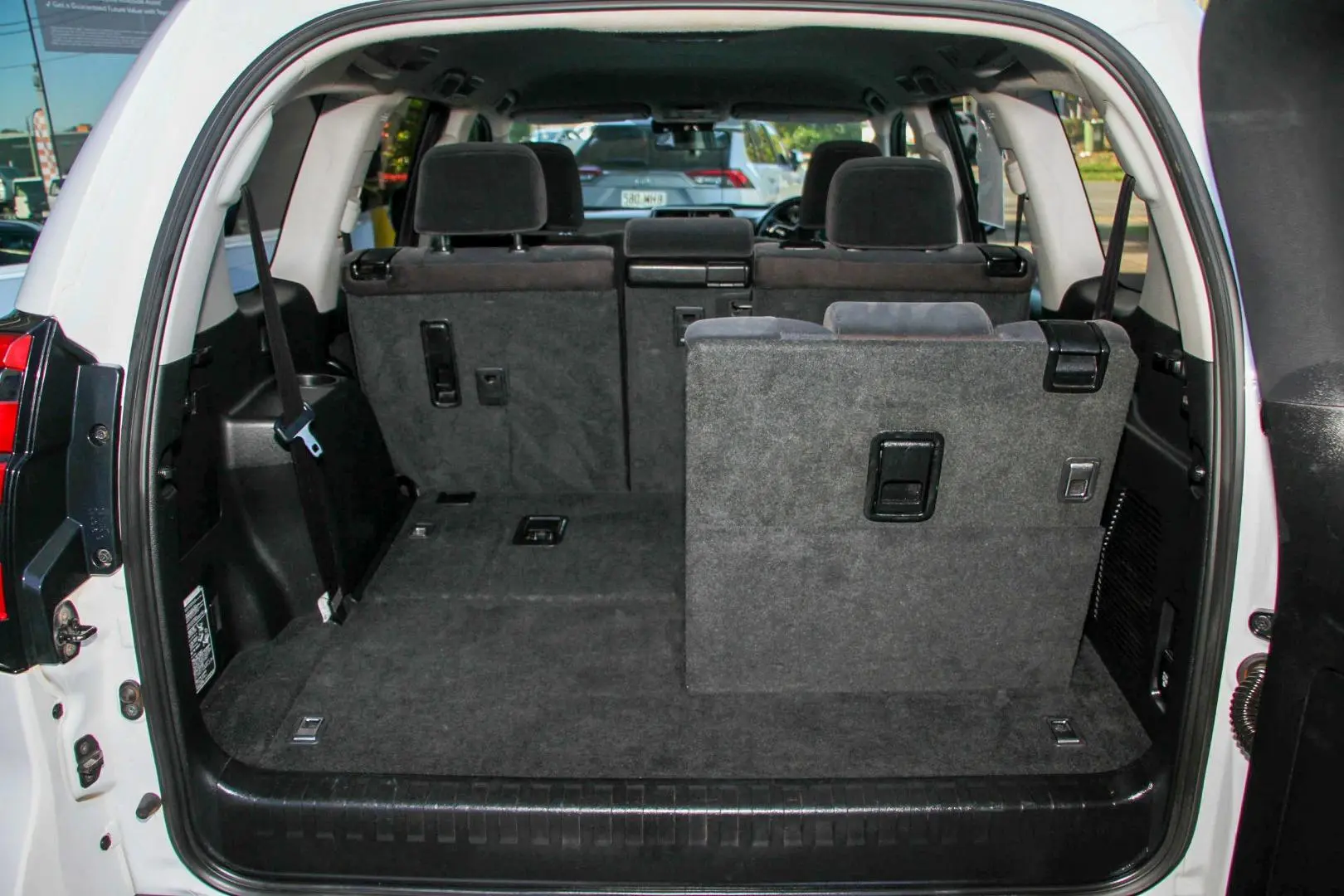 2023 Toyota Landcruiser Prado Gallery Image 22