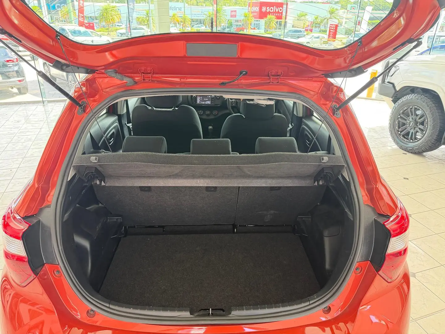 2017 Toyota Yaris Gallery Image 13