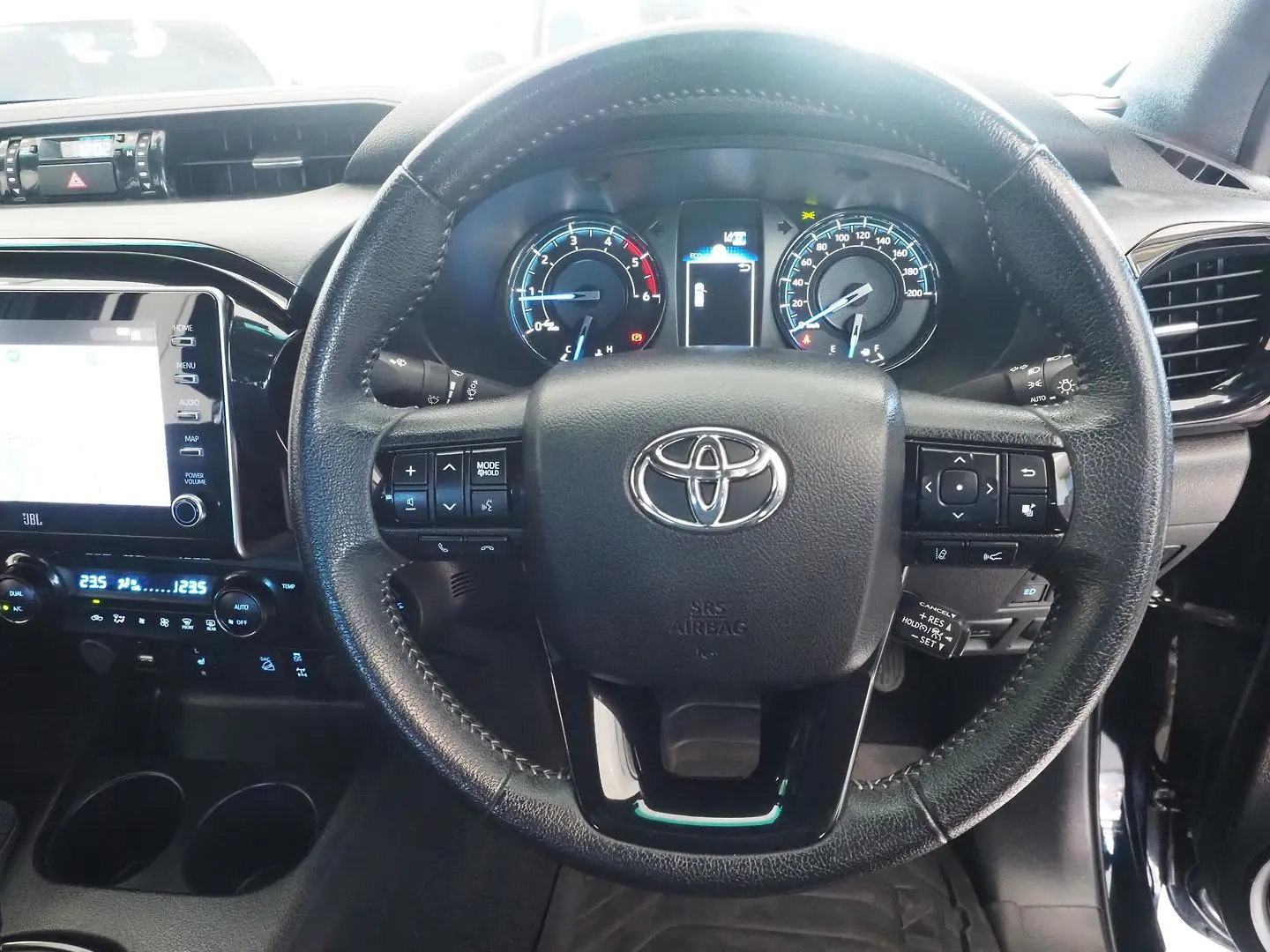 2022 Toyota Hilux Gallery Image 19