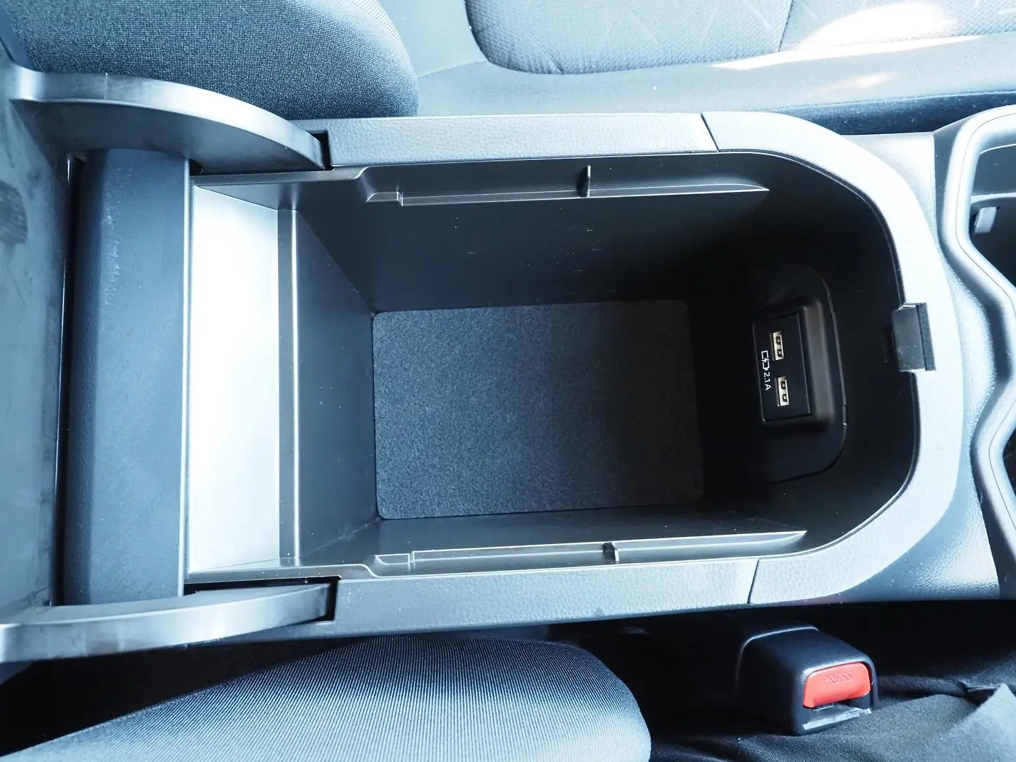 2022 Toyota RAV4 Gallery Image 20