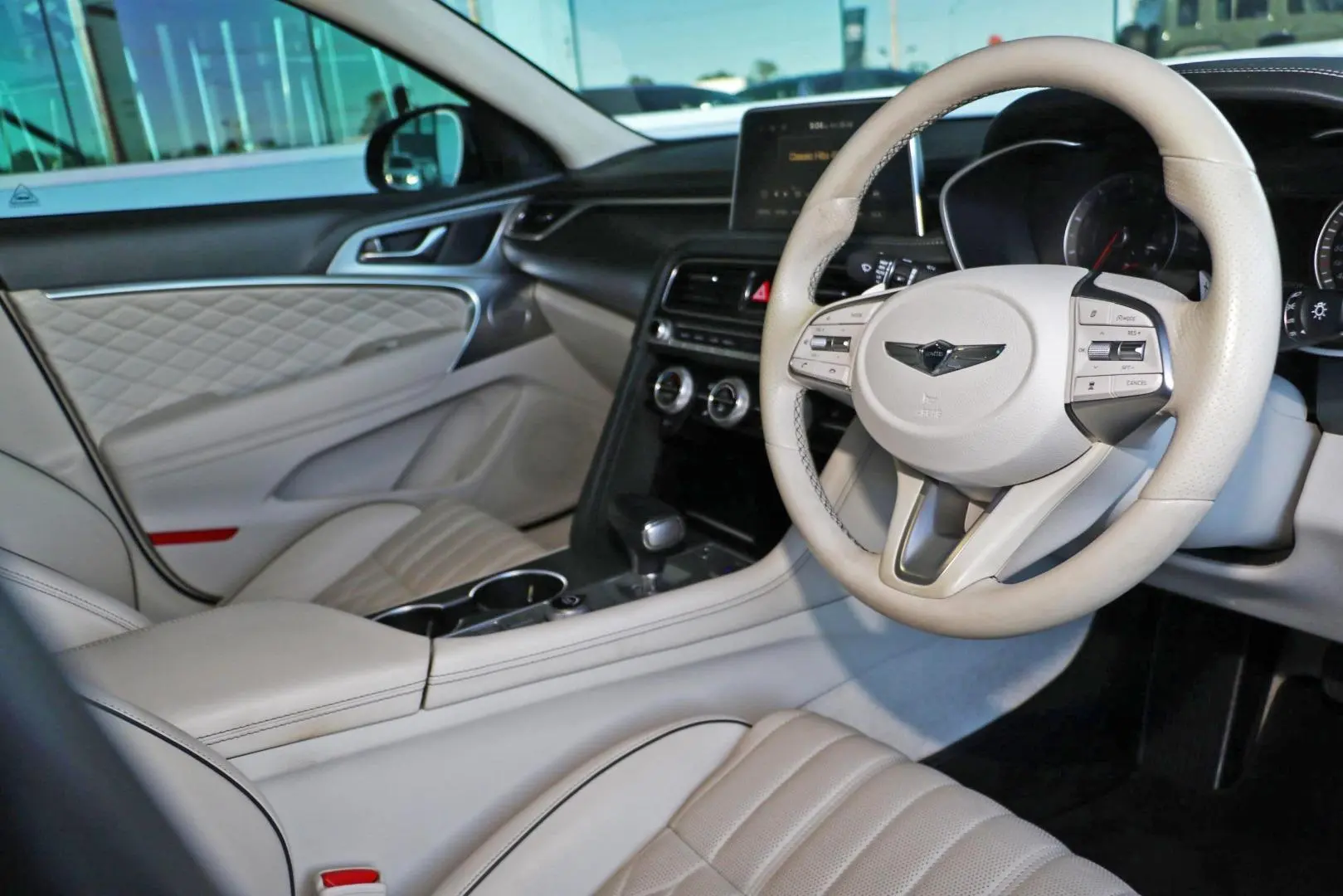 2019 Genesis G70 Gallery Image 6