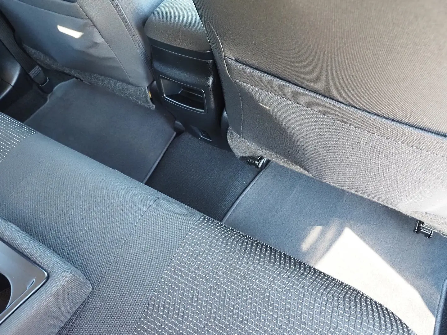2017 Toyota Corolla Gallery Image 22