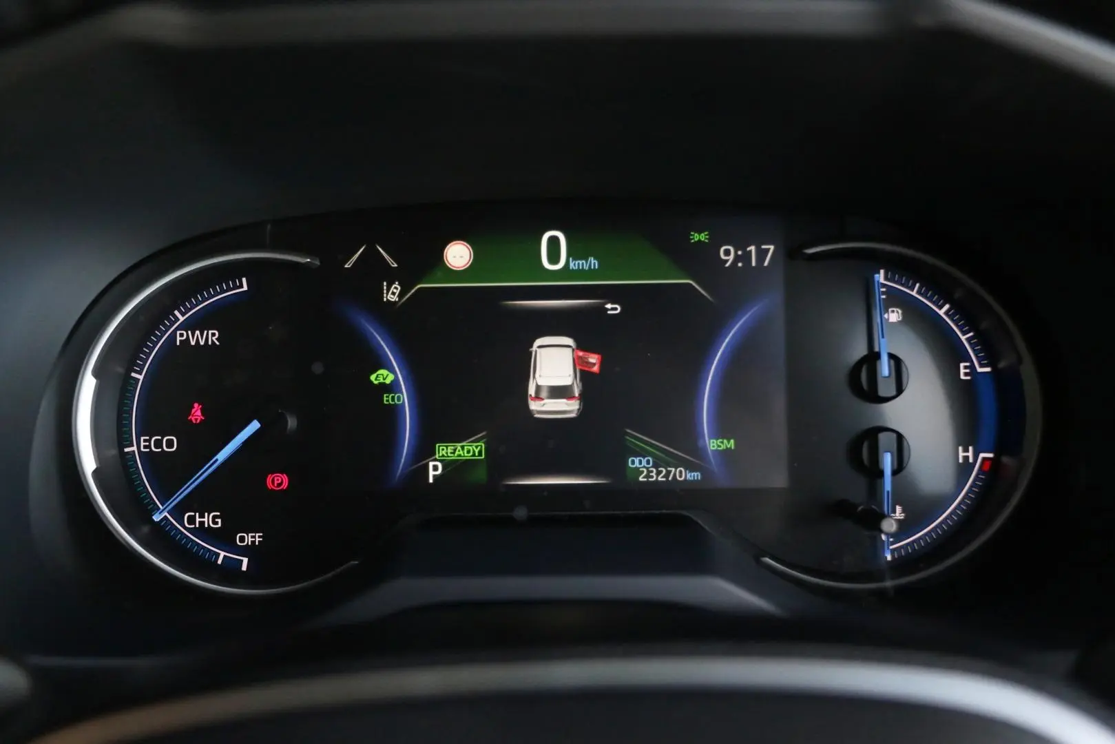 2025 Toyota RAV4 Gallery Image 14
