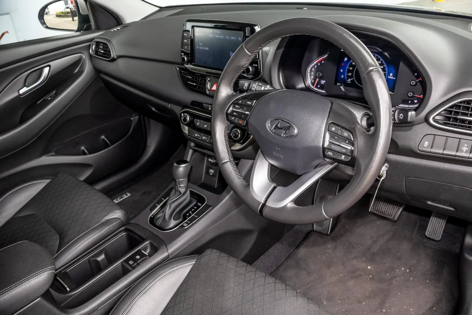 2022 Hyundai i30 Gallery Image 6