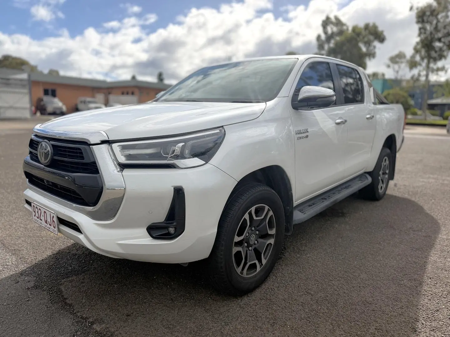 2023 Toyota Hilux Gallery Image 6