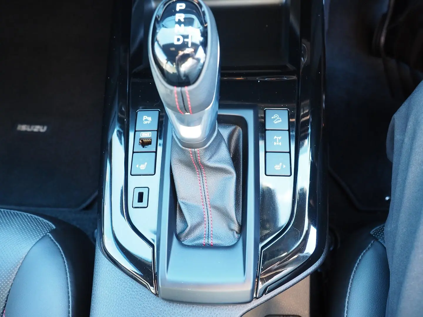 2022 Isuzu D-MAX Gallery Image 29