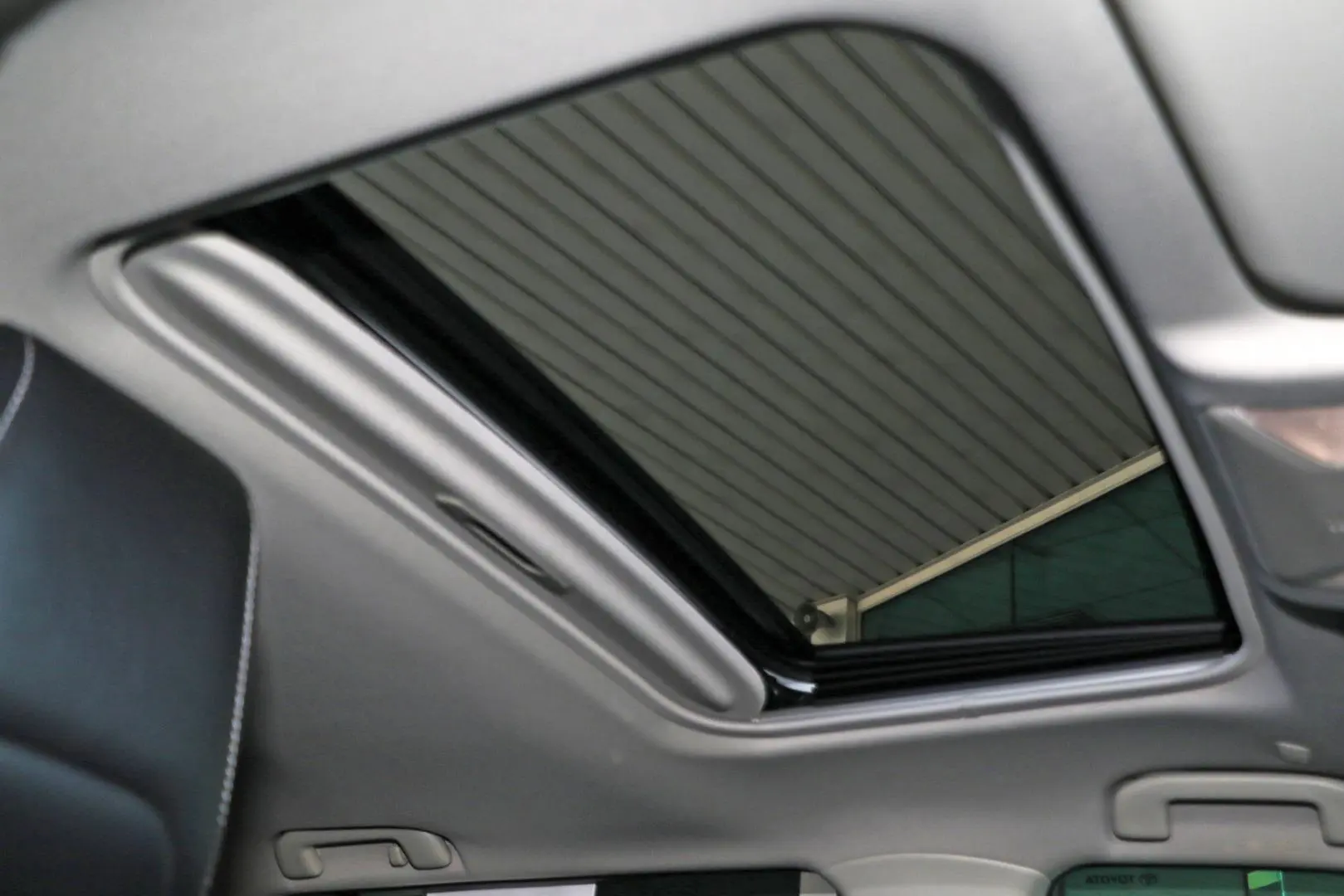 2024 Toyota RAV4 Gallery Image 13