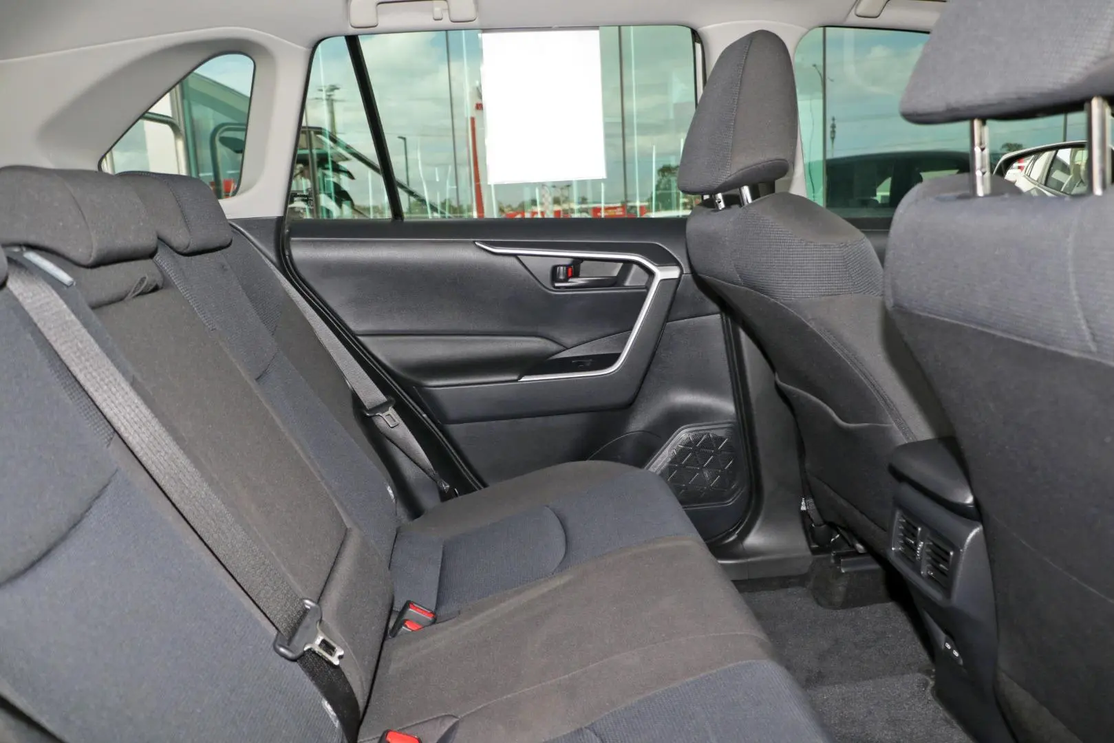 2024 Toyota RAV4 Gallery Image 9