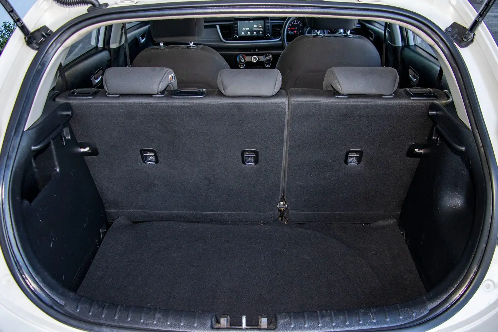 2019 Kia Rio Gallery Image 20