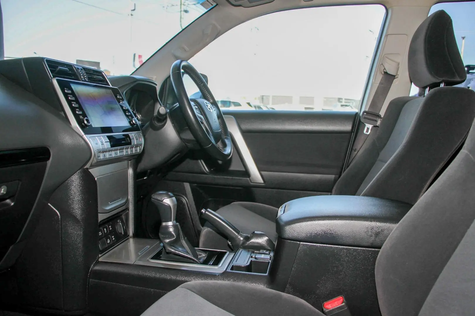 2023 Toyota Landcruiser Prado Gallery Image 8