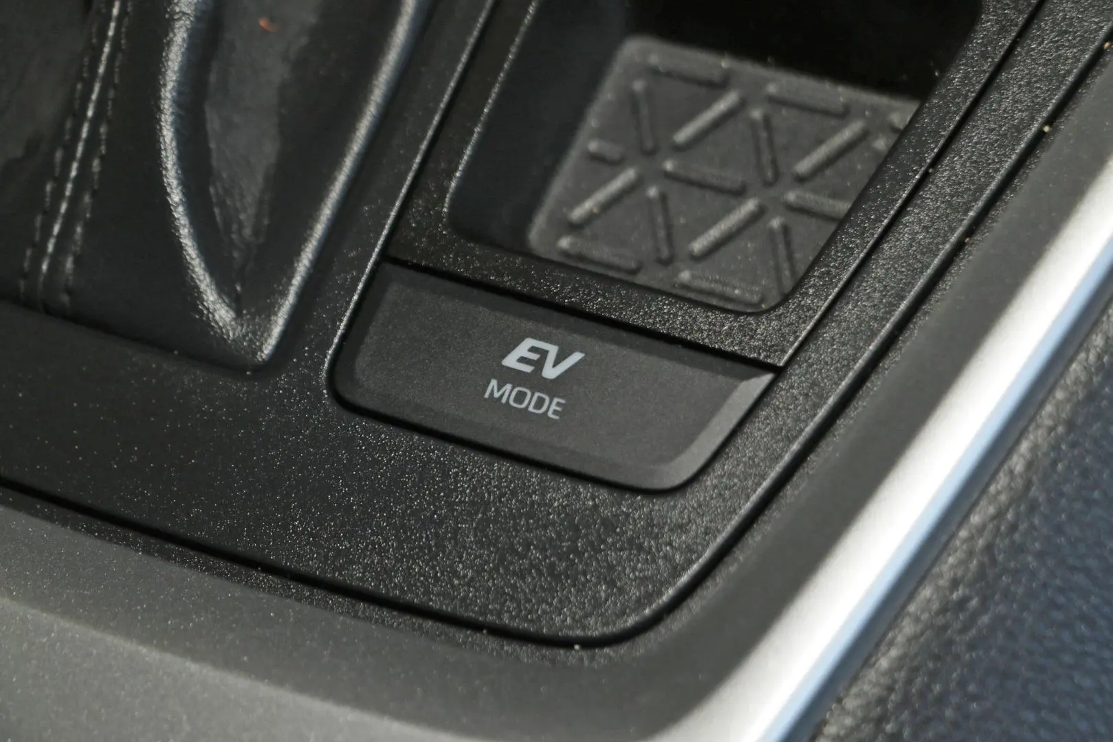 2024 Toyota RAV4 Gallery Image 14