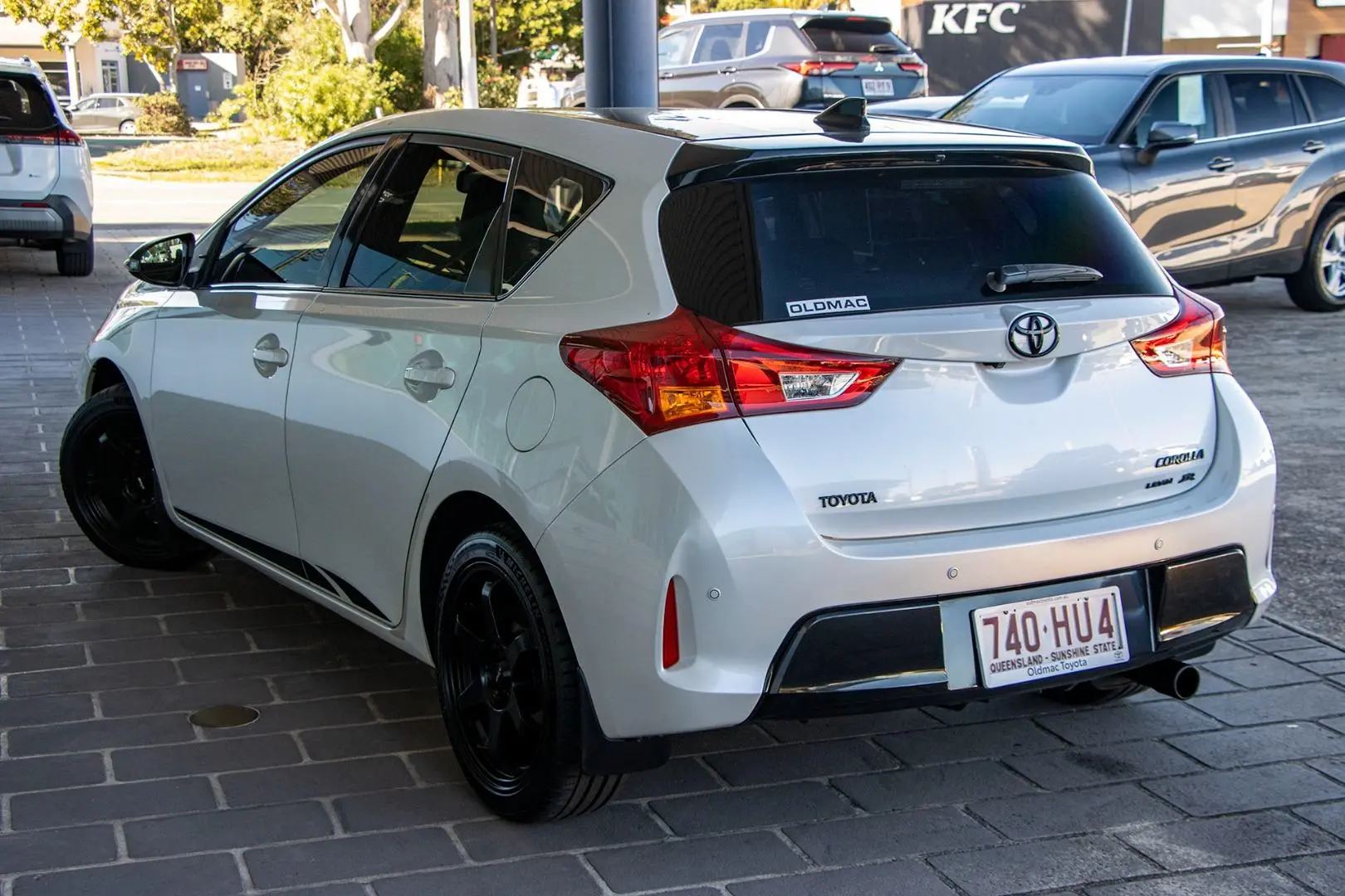 2013 Toyota Corolla Gallery Image 2