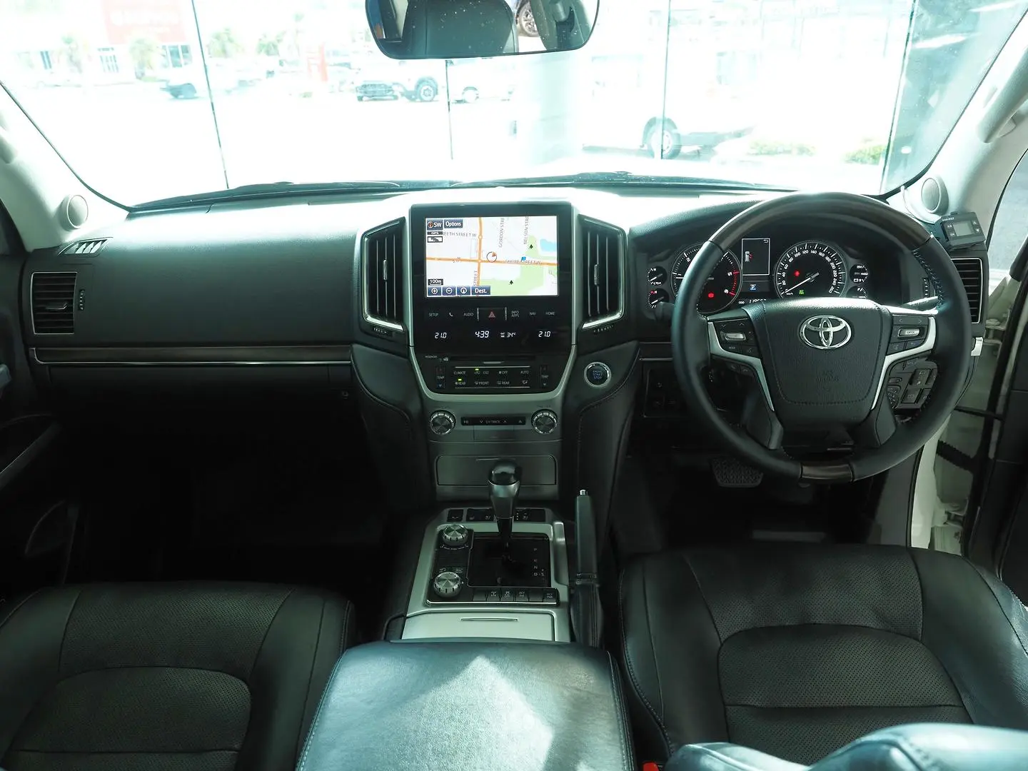 2018 Toyota Landcruiser Gallery Image 21