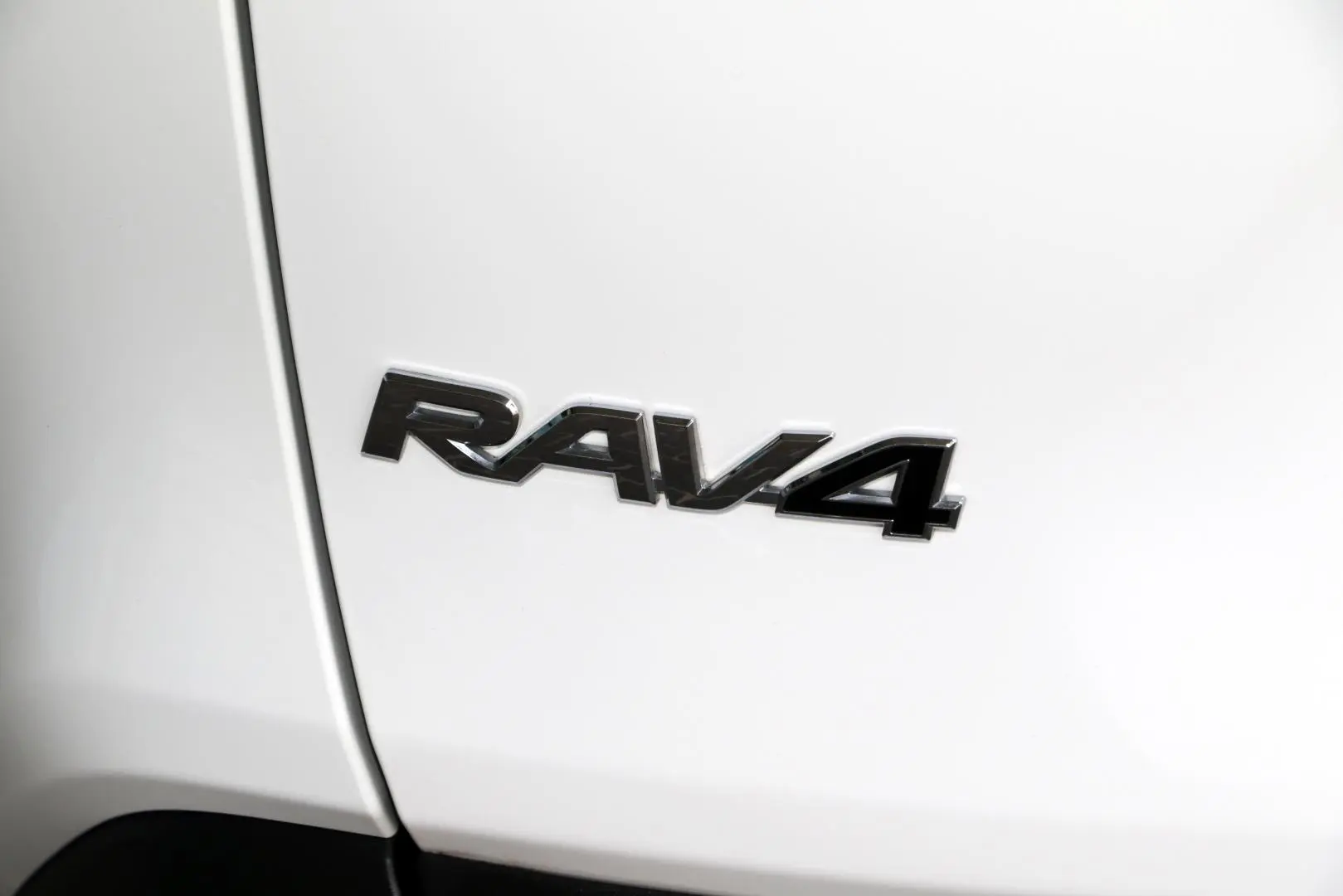 2024 Toyota RAV4 Gallery Image 19