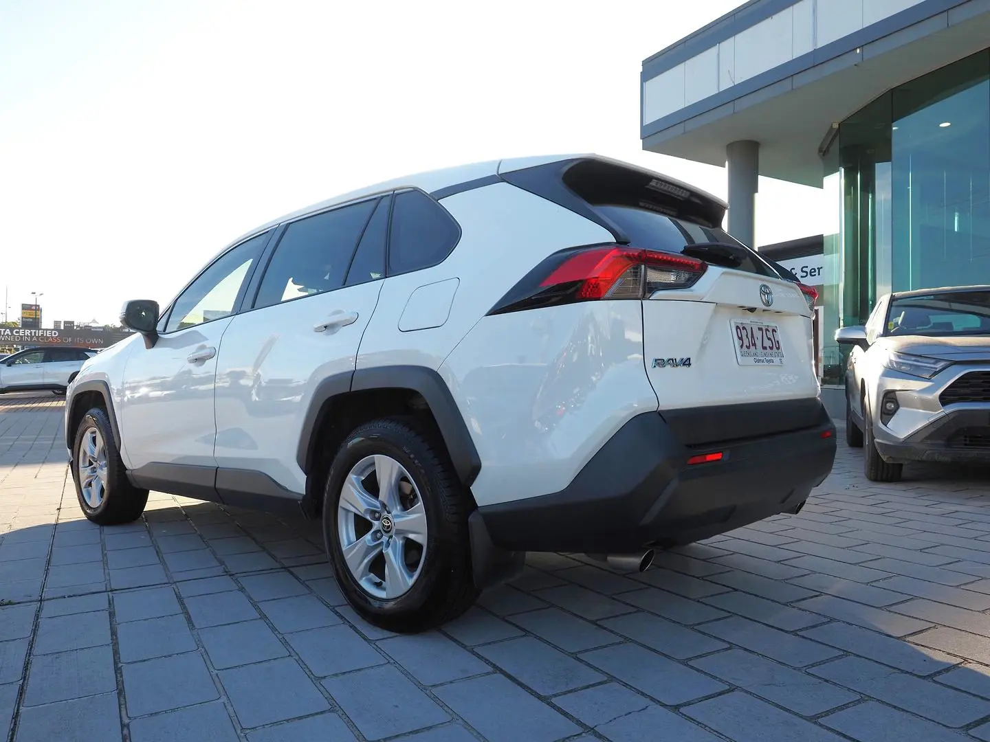 2020 Toyota RAV4 Gallery Image 8