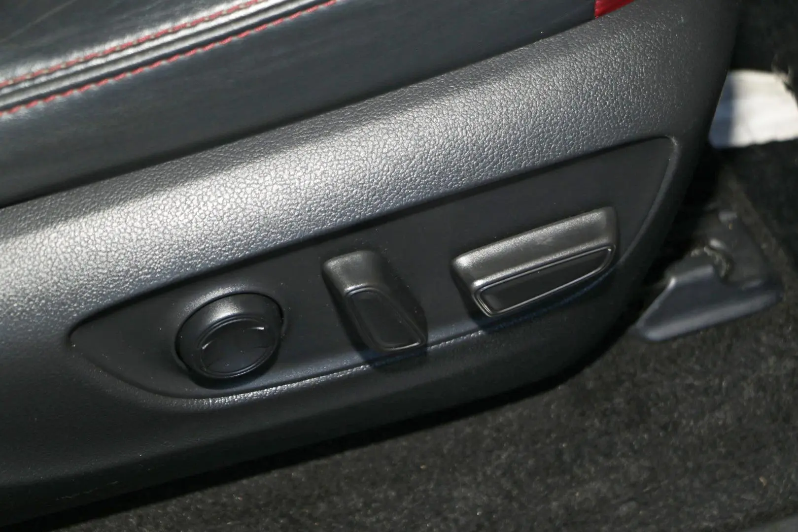 2023 Toyota Landcruiser Gallery Image 18