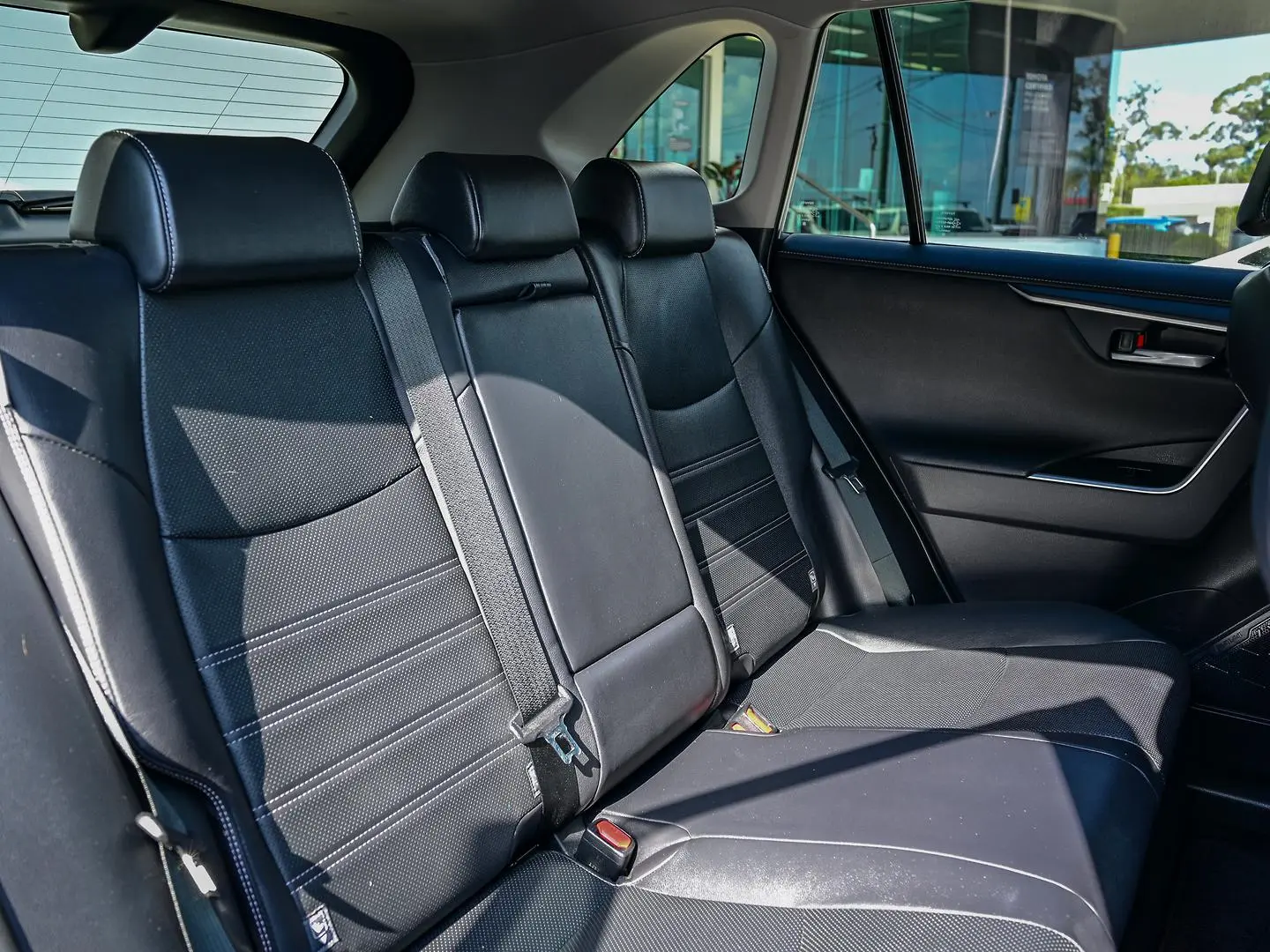 2022 Toyota RAV4 Gallery Image 15