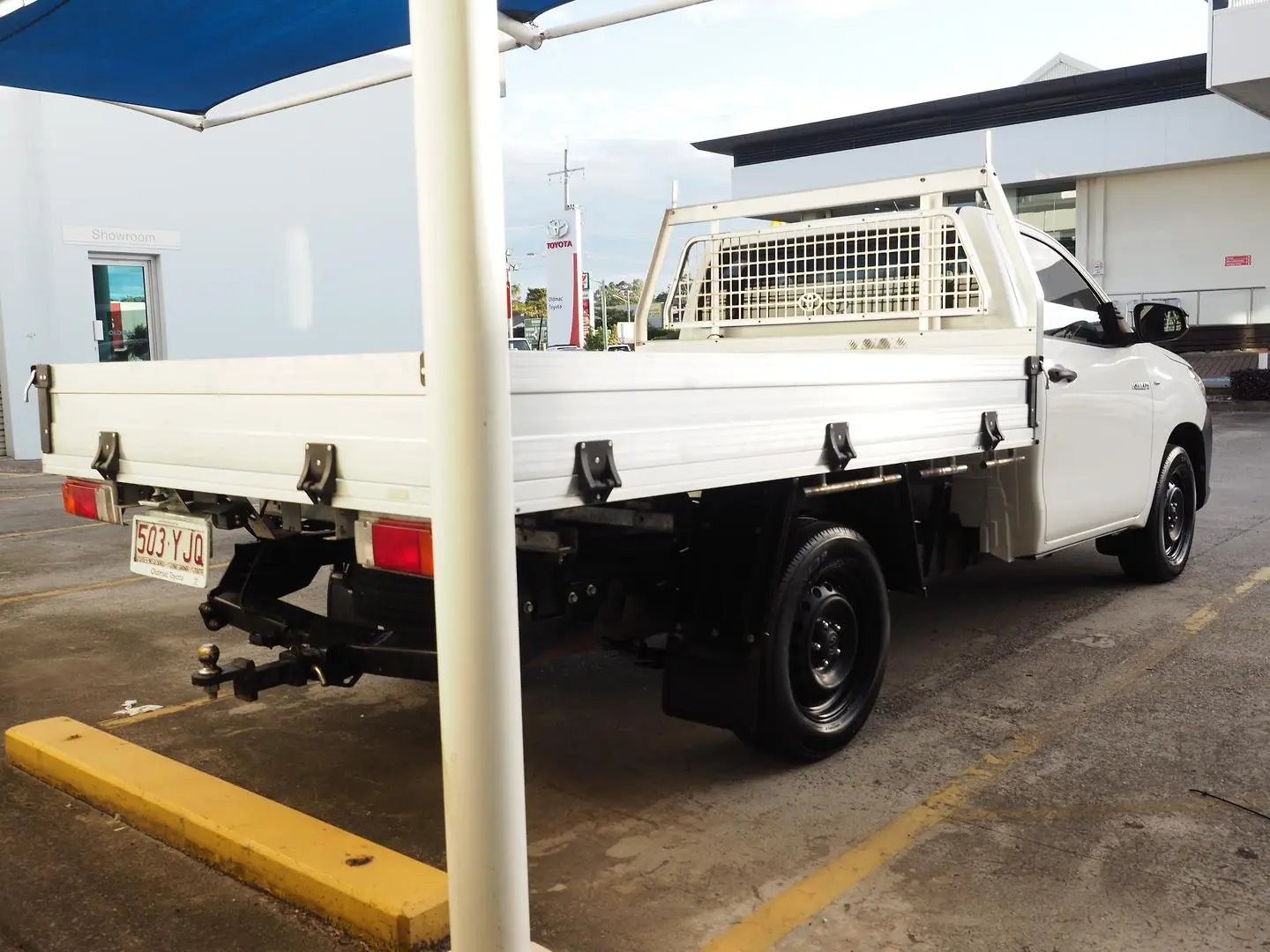 2018 Toyota Hilux Gallery Image 3