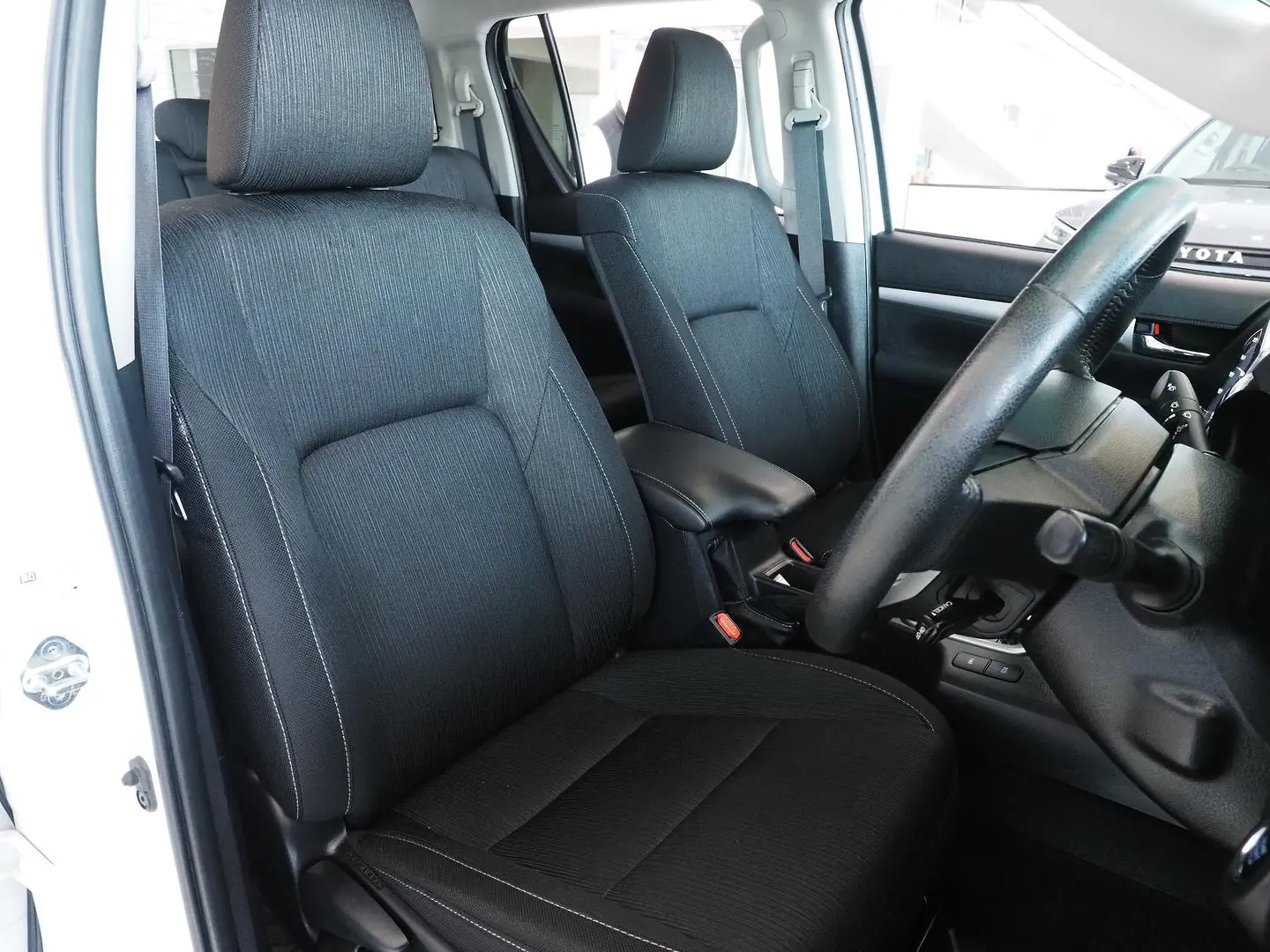 2023 Toyota Hilux Gallery Image 22