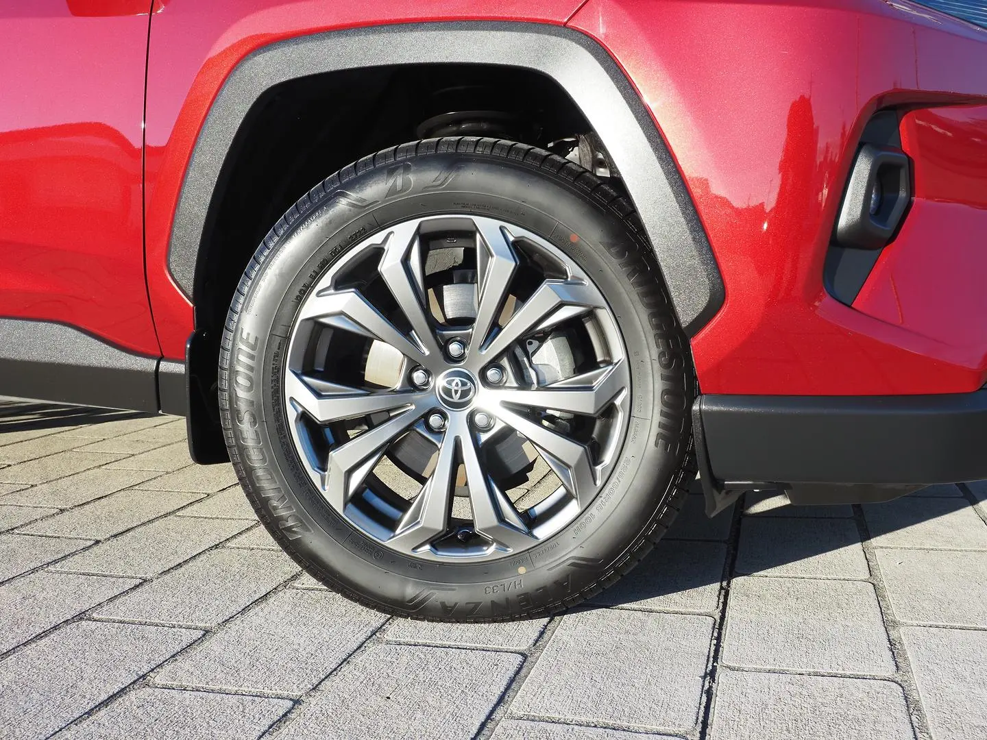 2022 Toyota RAV4 Gallery Image 12