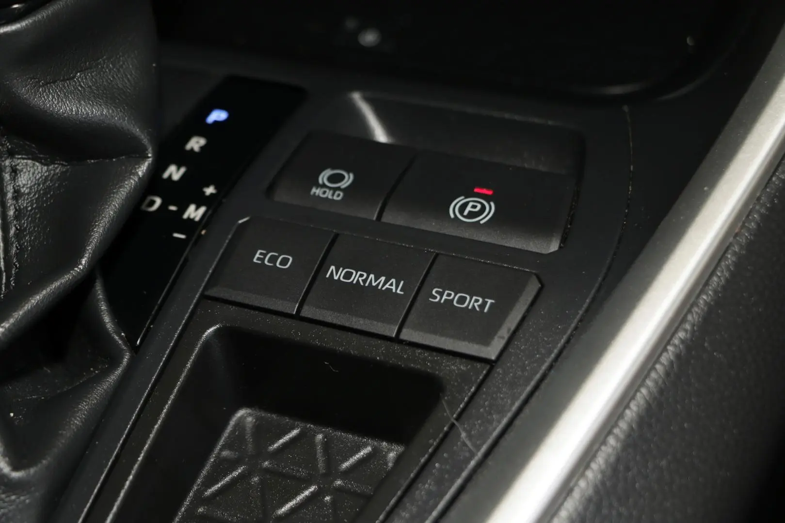 2020 Toyota RAV4 Gallery Image 14