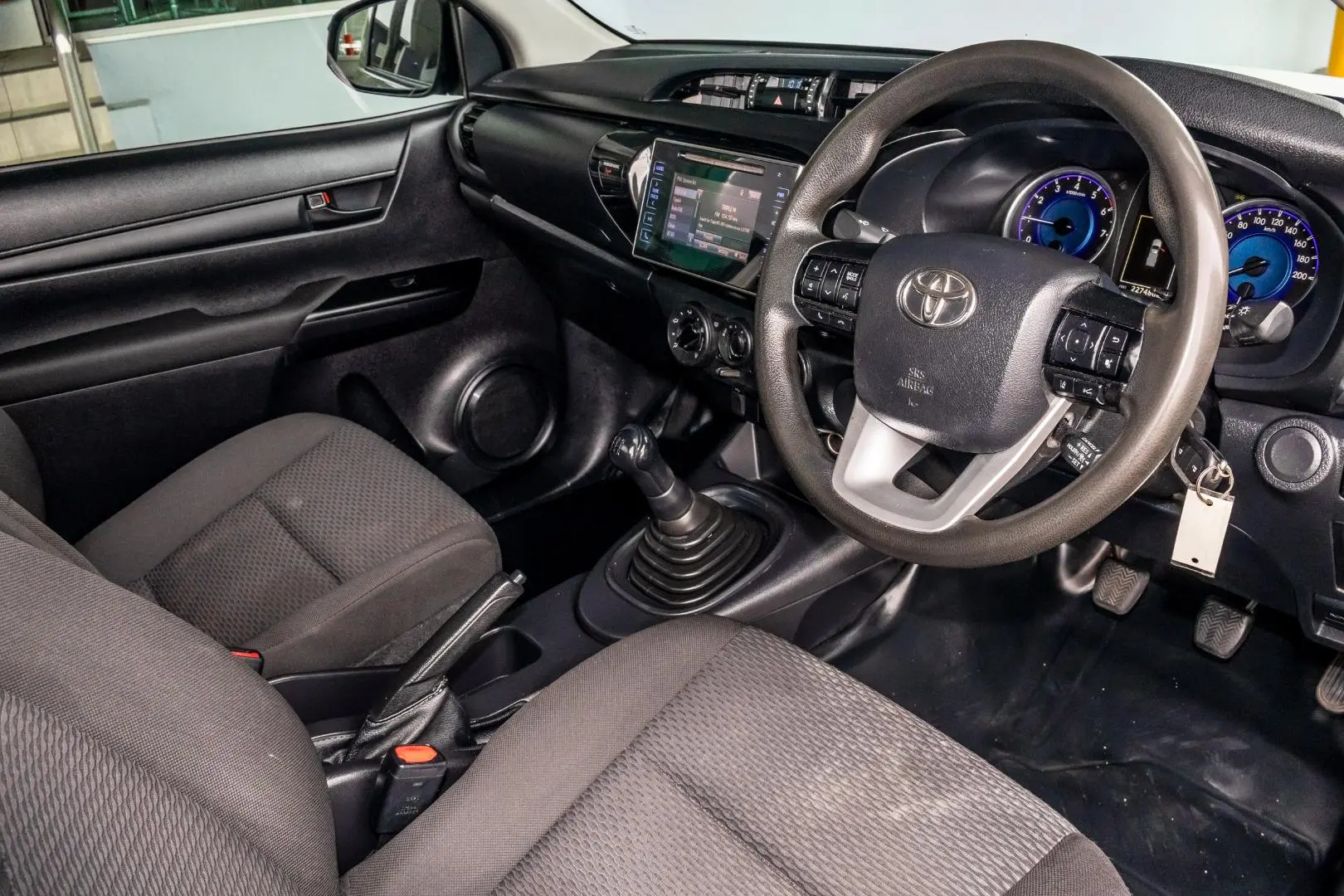 2019 Toyota Hilux Gallery Image 6