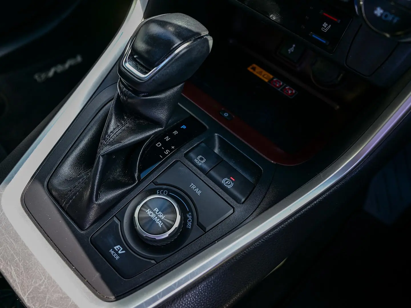 2022 Toyota RAV4 Gallery Image 10