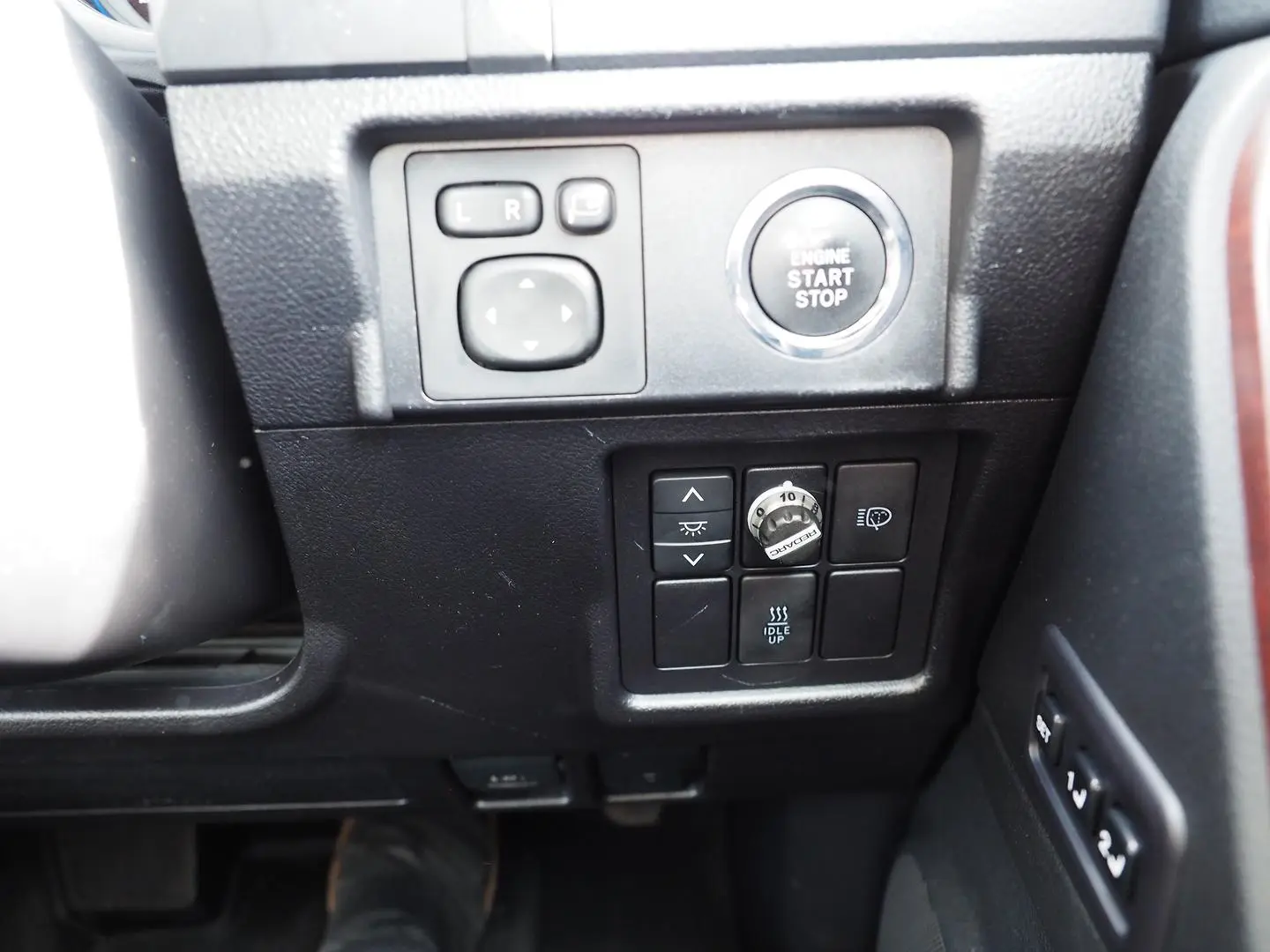 2015 Toyota Landcruiser Prado Gallery Image 44