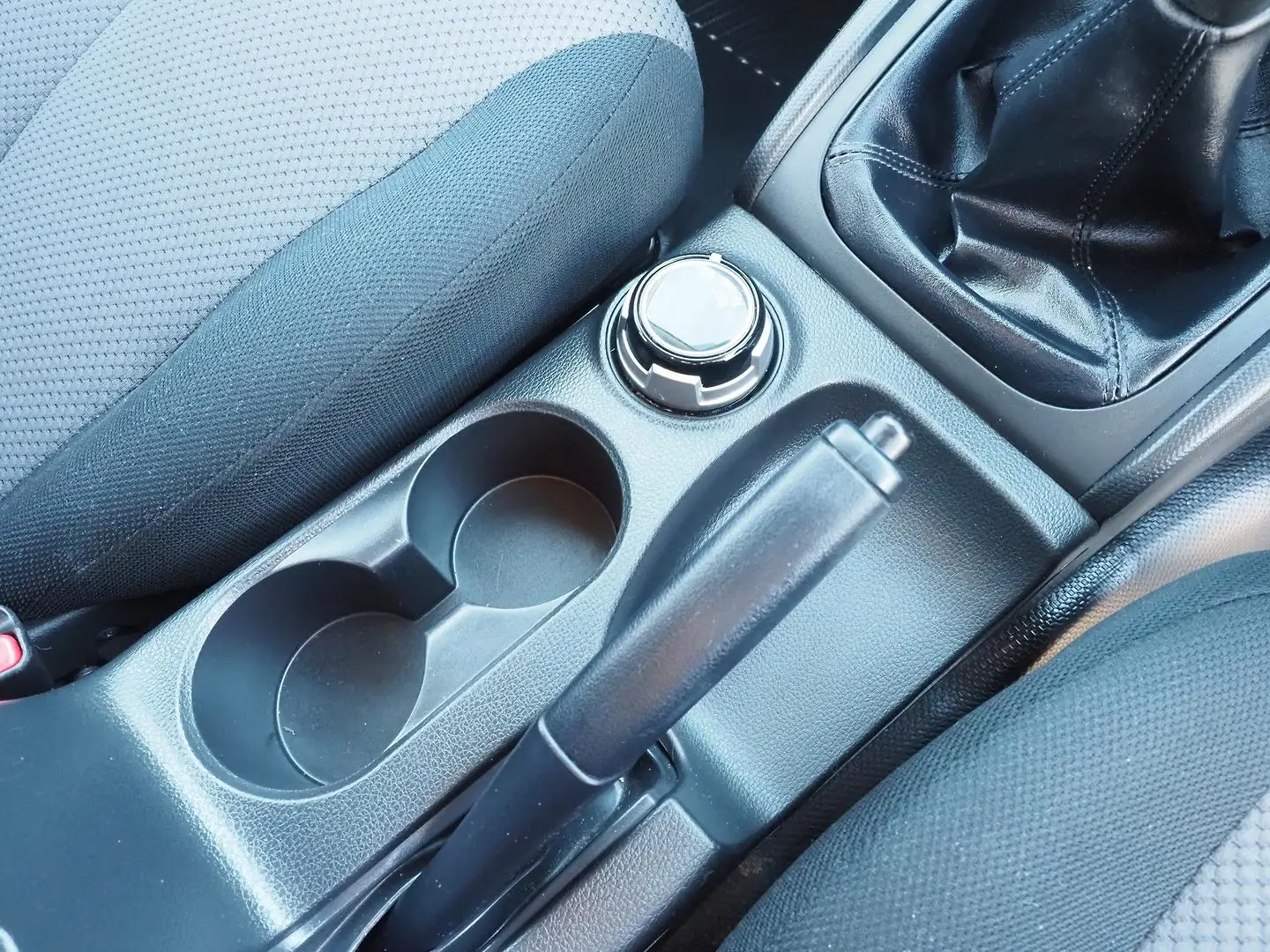 2019 Mitsubishi Triton Gallery Image 7