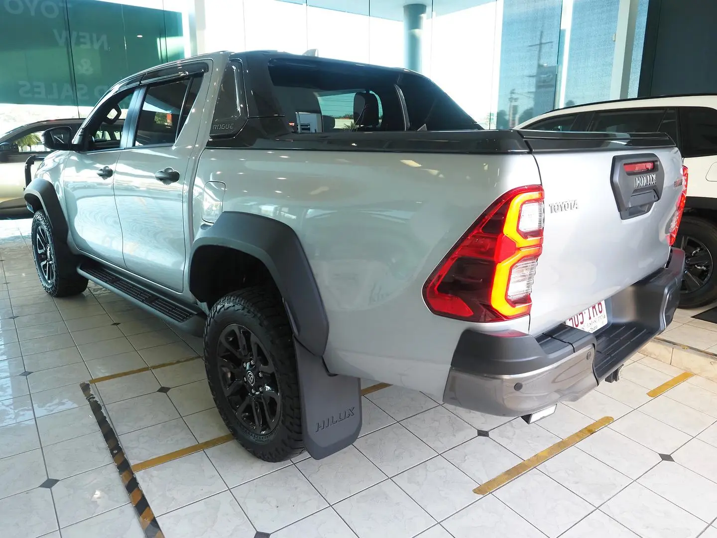 2023 Toyota Hilux Gallery Image 9