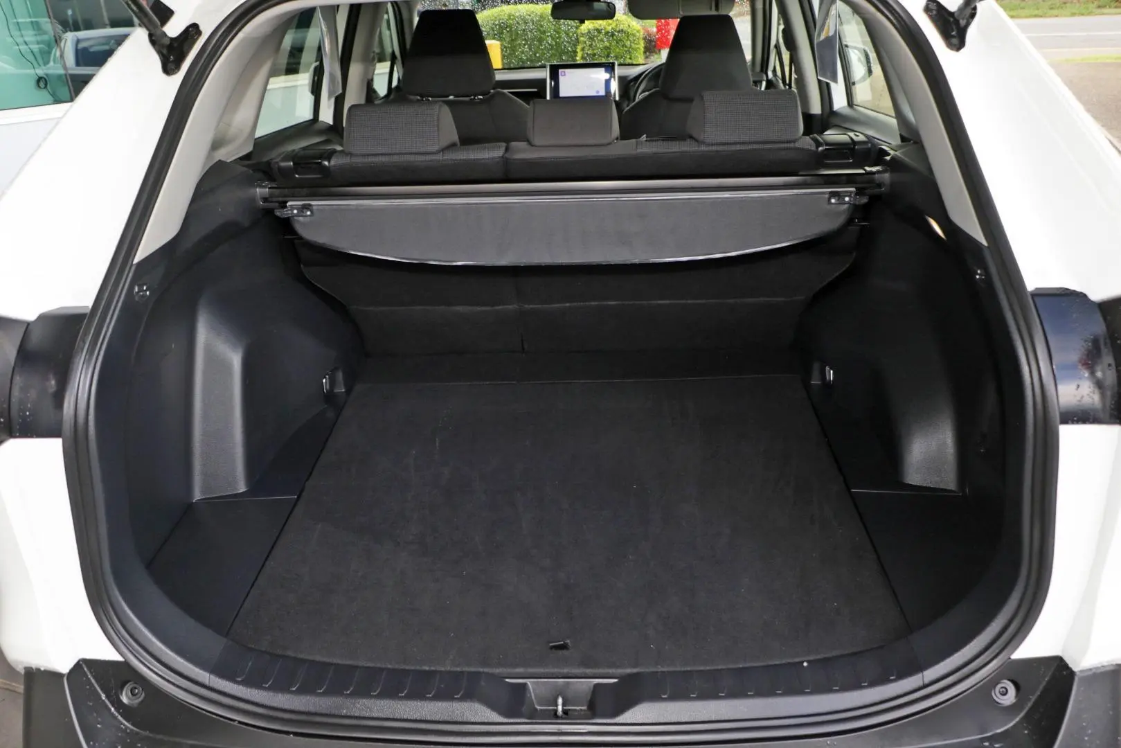 2025 Toyota RAV4 Gallery Image 23